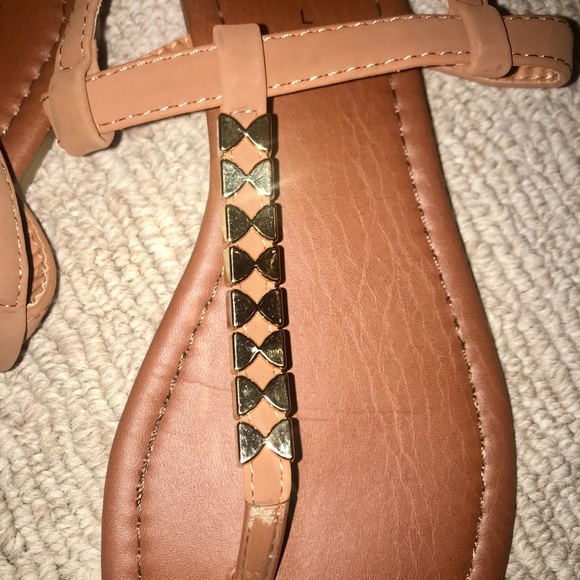 s•a•n•d•a•l•s - Picture 6 of 7